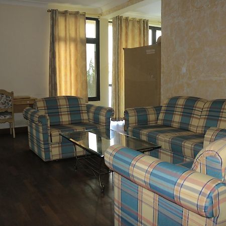 מלון Goma Vip Palace 2 מראה חיצוני תמונה